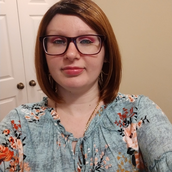 Meet your Posher, Gabby - Picture 1 of 1